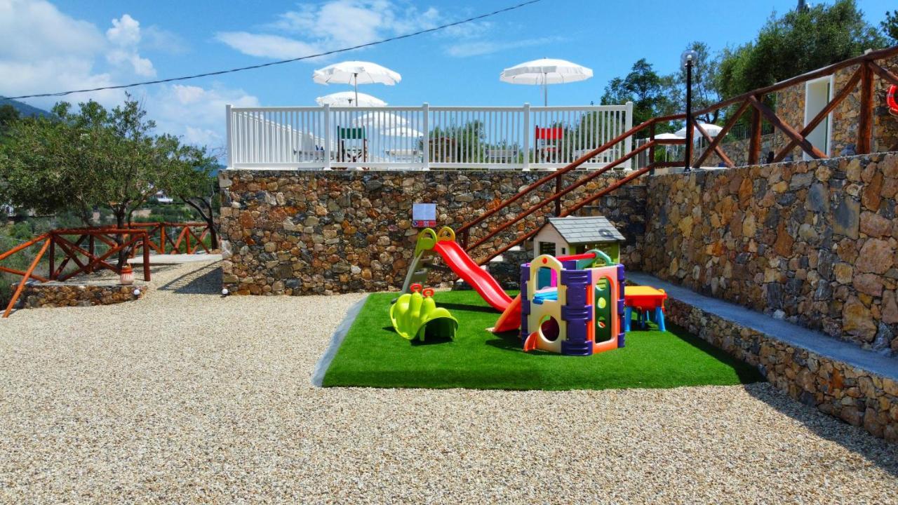 Agriturismo Monte Acuto - Natura, Mare & Relax In Piscina トイラーノ エクステリア 写真
